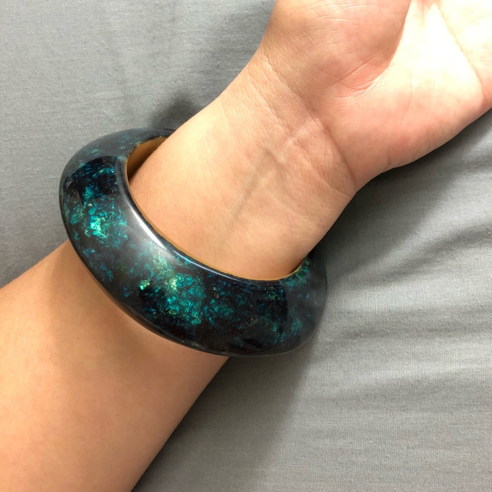 Vintage Resin Bangle Bracelet